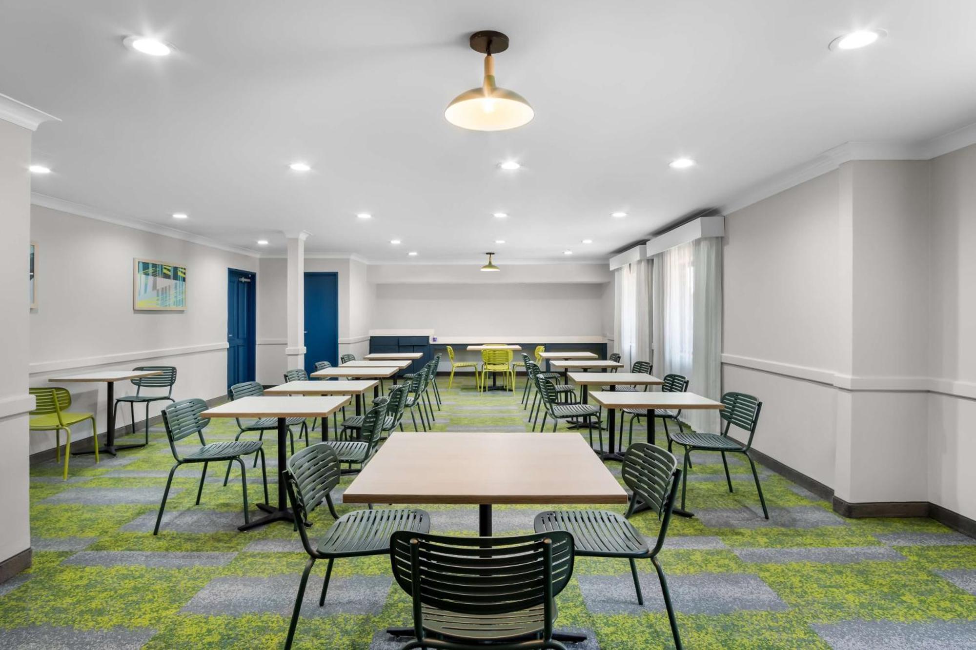 Spark By Hilton Grapevine Dfw North Luaran gambar